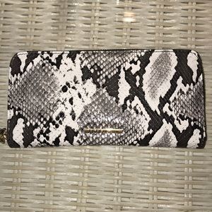 BCBG WALLET